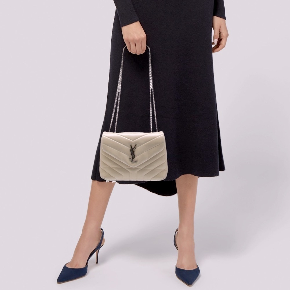 Saint Laurent Monogram Matelassé LouLou Bagel - Picture 4 of 10